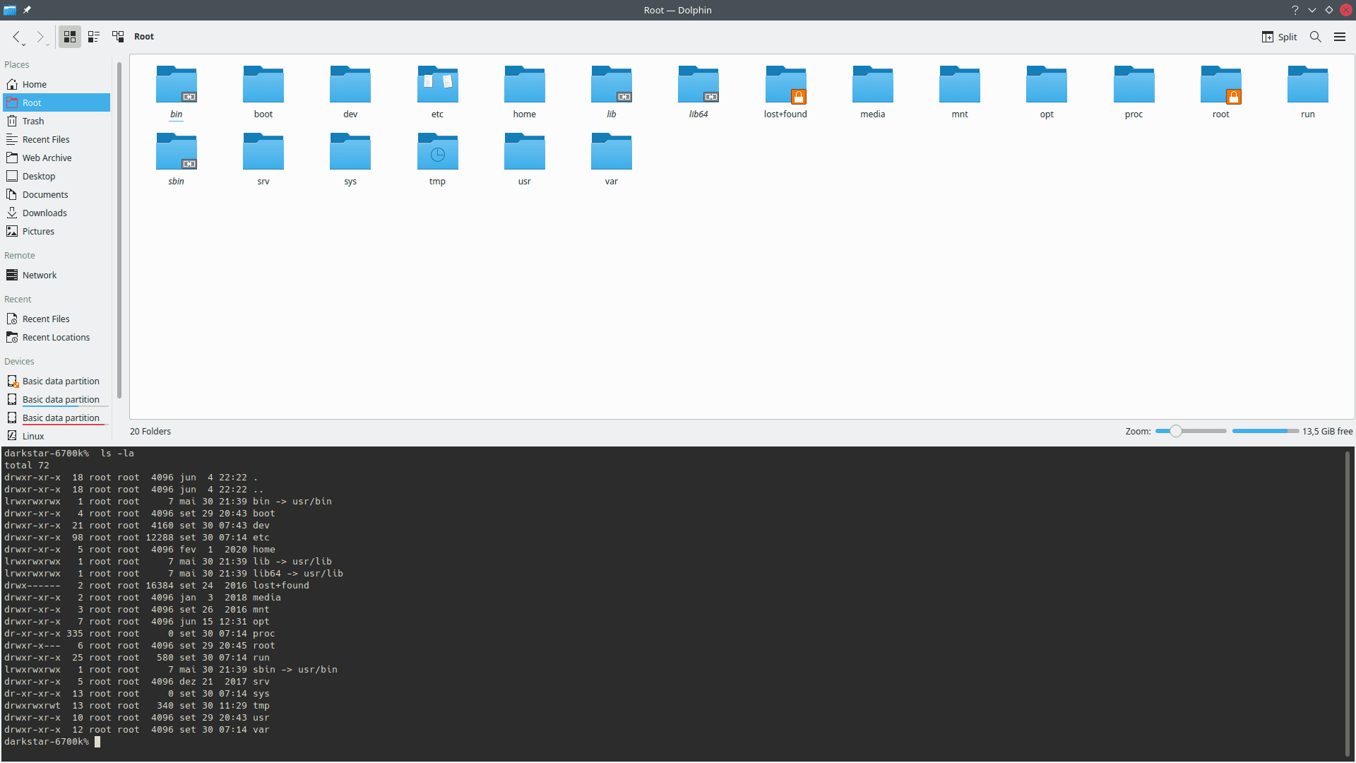 Dolphin, o gerenciador de arquivos padrão do KDE 5, exibindo o diretório raiz de um sistema de arquivos. A parte inferior da imagem apresenta a listagem de arquivos de diretório usando o comando `ls` na linha de comando.